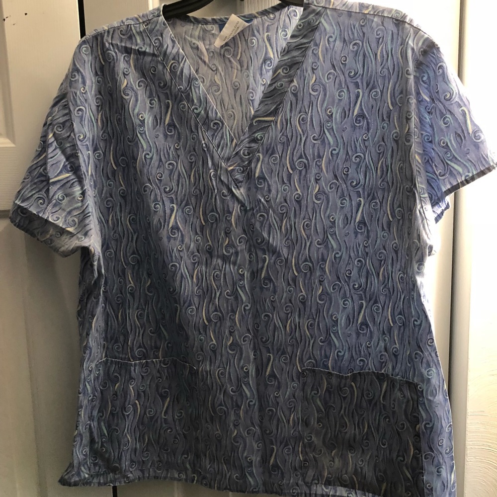 Uniform top
